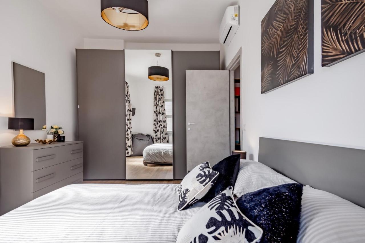 Apartamento Open The Classic Wooden Shutters At A Cozy Nest Florencia